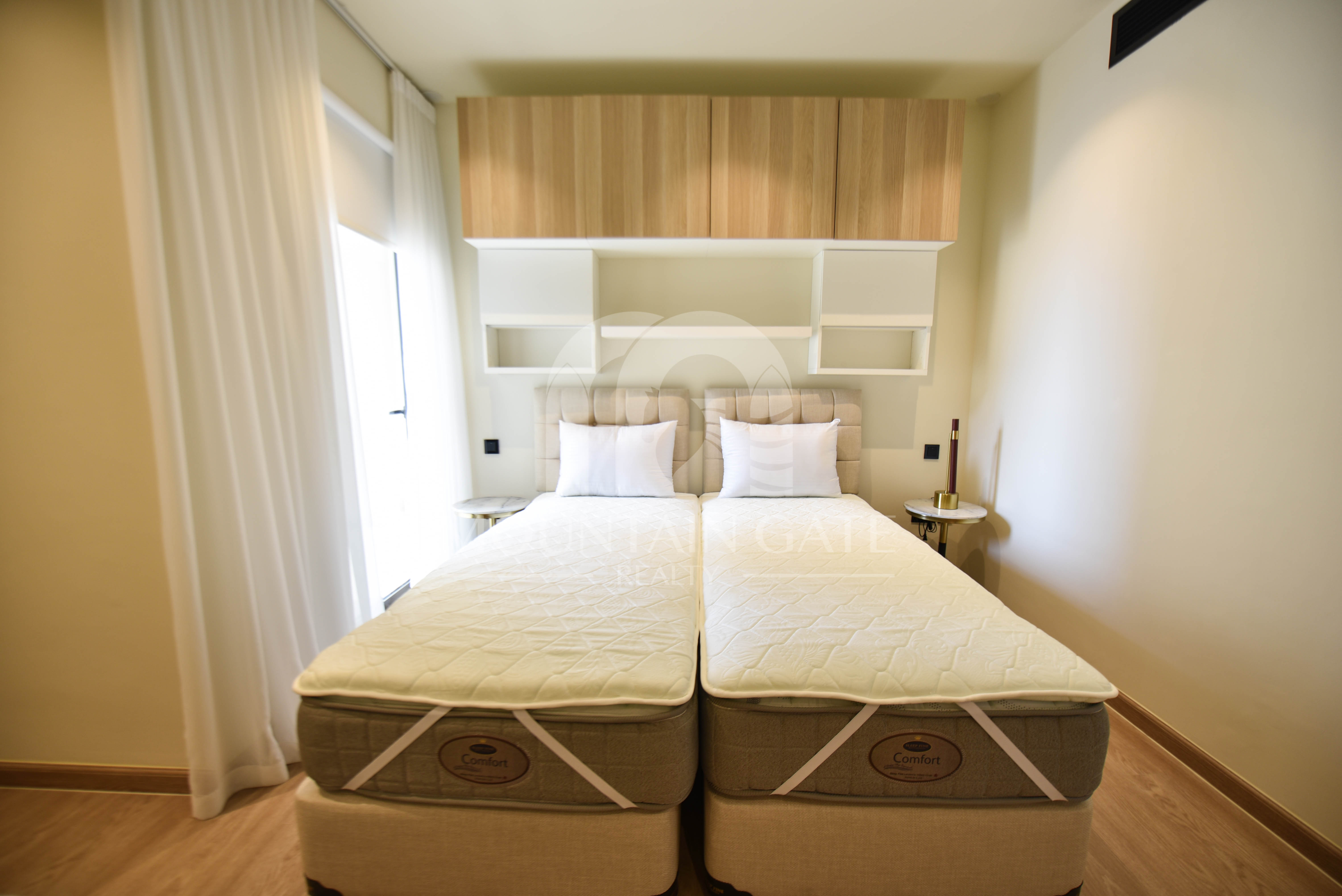 Fully Upgraded High standard Full Pool View 3BR Jumeirah Beach Residence Mountain Gate