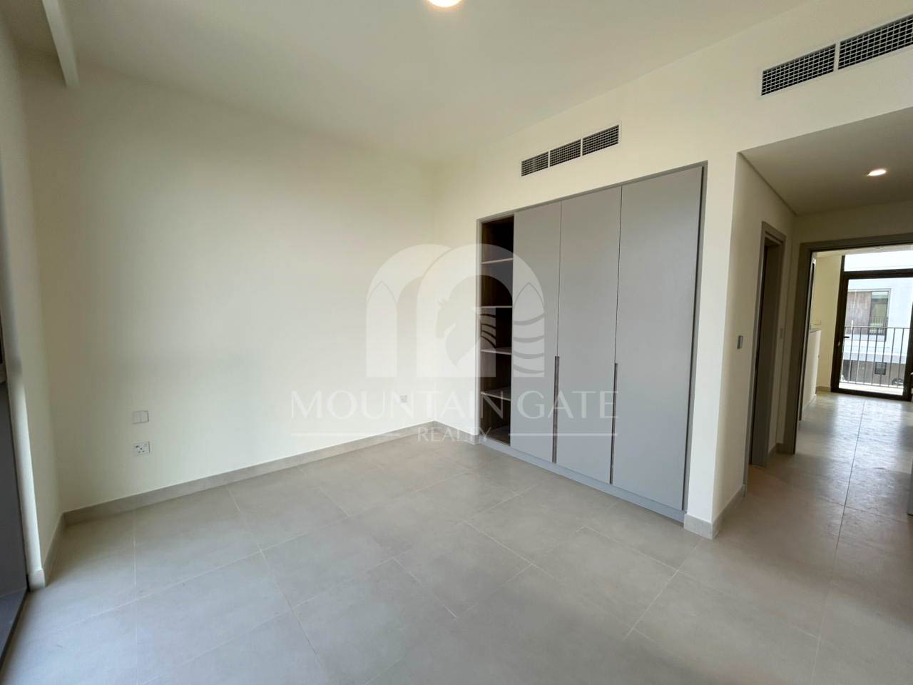 Largest Plot | Corner | End Unit 4BR The Valley Mountain Gate