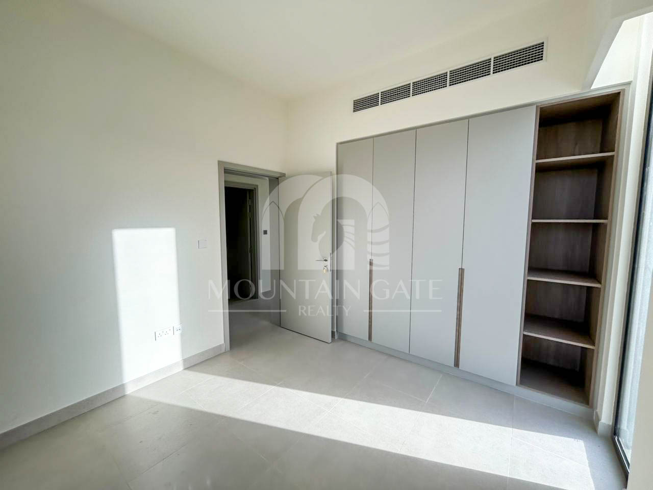 Largest Plot | Corner | End Unit 4BR The Valley Mountain Gate