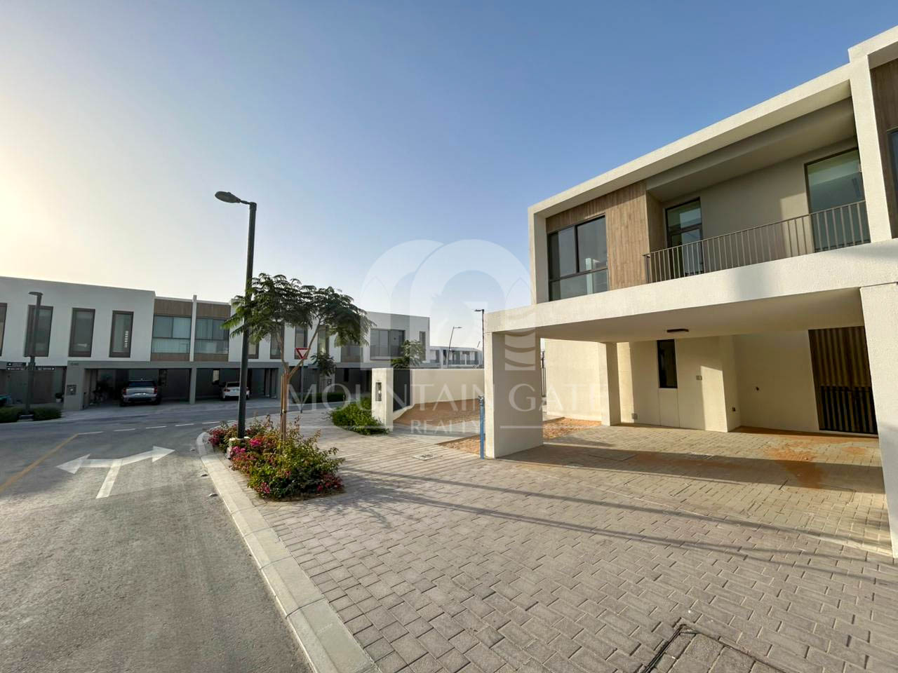 Largest Plot | Corner | End Unit 4BR The Valley Mountain Gate