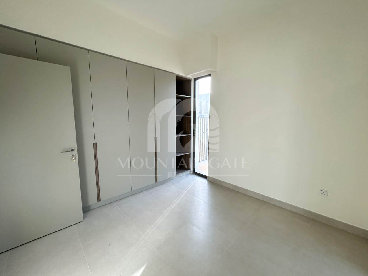 Largest Plot | Corner | End Unit 4BR The Valley Mountain Gate