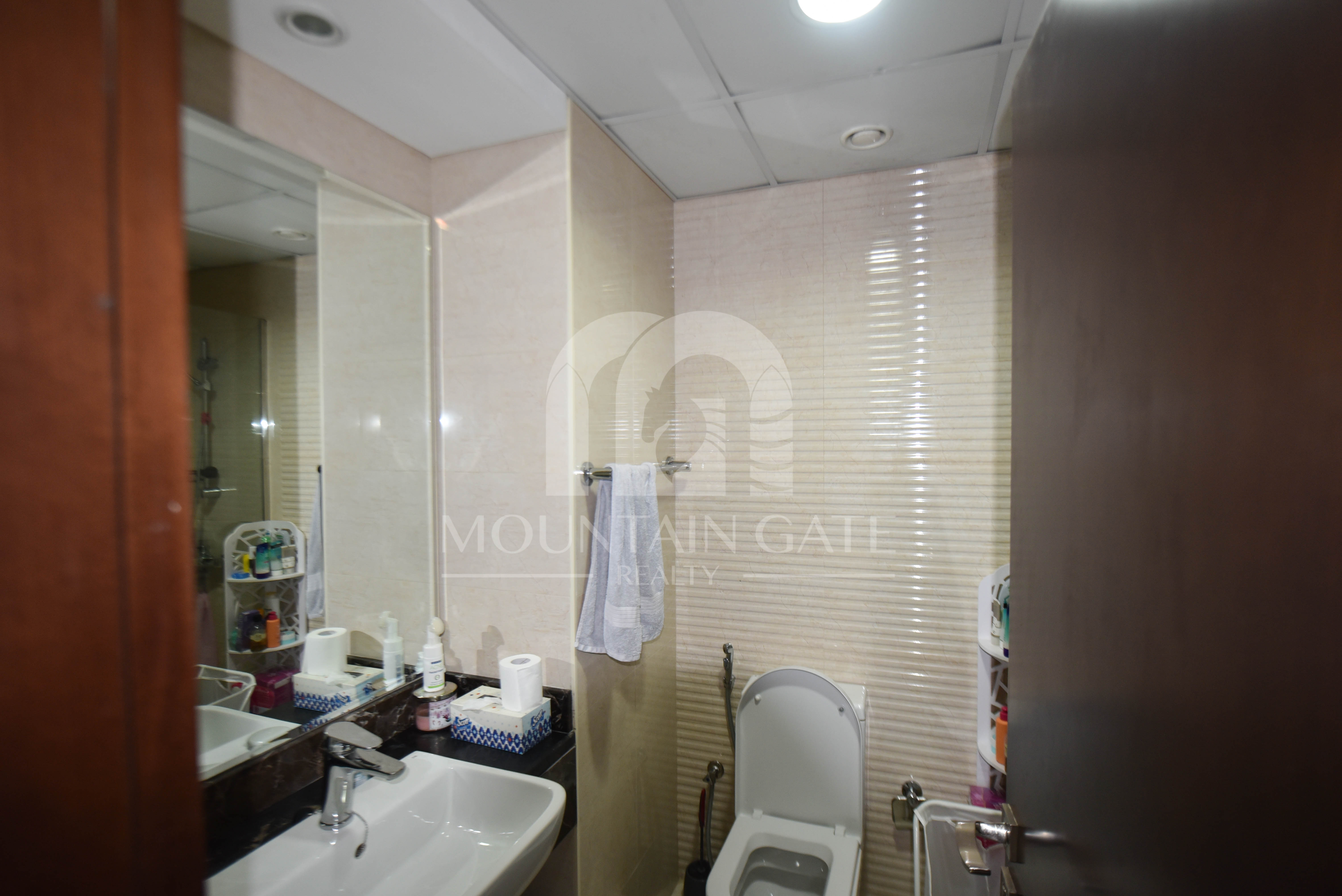 Huge Layout, Modern Kitchen & Pool View – VOT 2BR Jumeirah Village Circle Mountain Gate