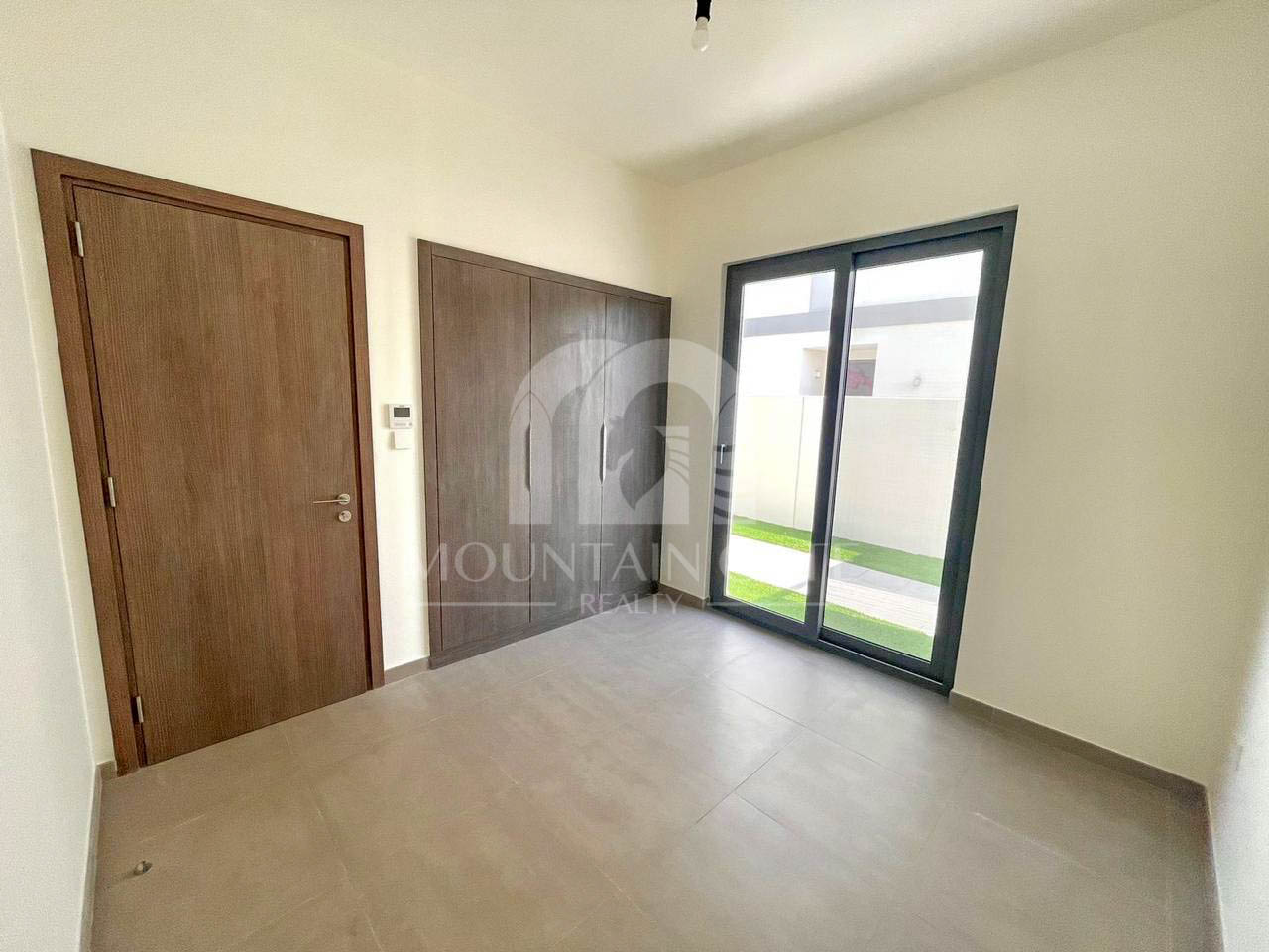 Single Row | Multiple Cheques | Corner Unit 4BR Tilal Al Ghaf Mountain Gate