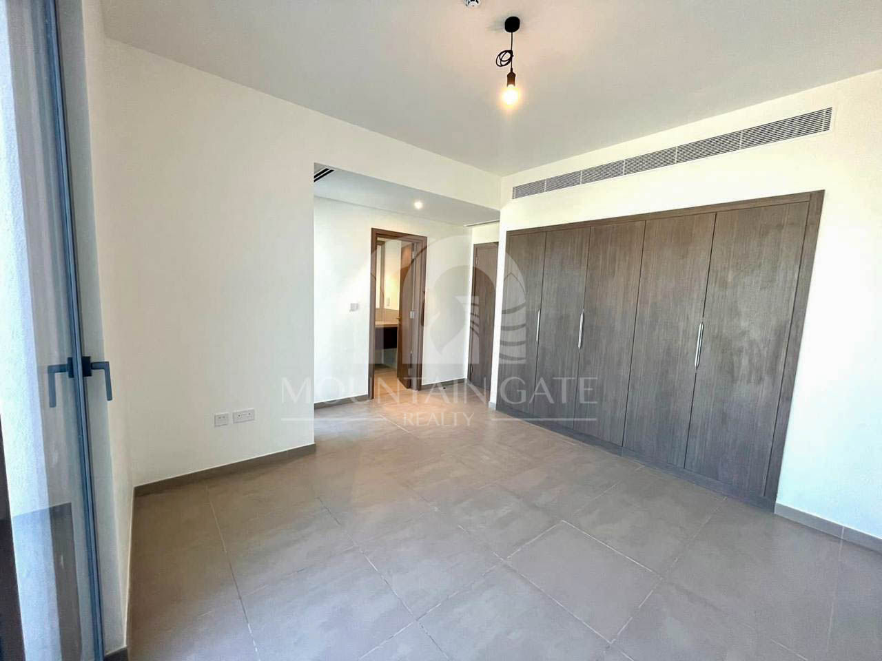 Single Row | Multiple Cheques | Corner Unit 4BR Tilal Al Ghaf Mountain Gate