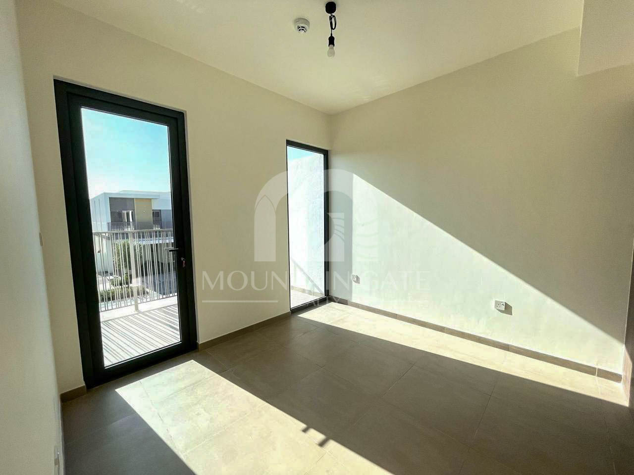 Single Row | Multiple Cheques | Corner Unit 4BR Tilal Al Ghaf Mountain Gate