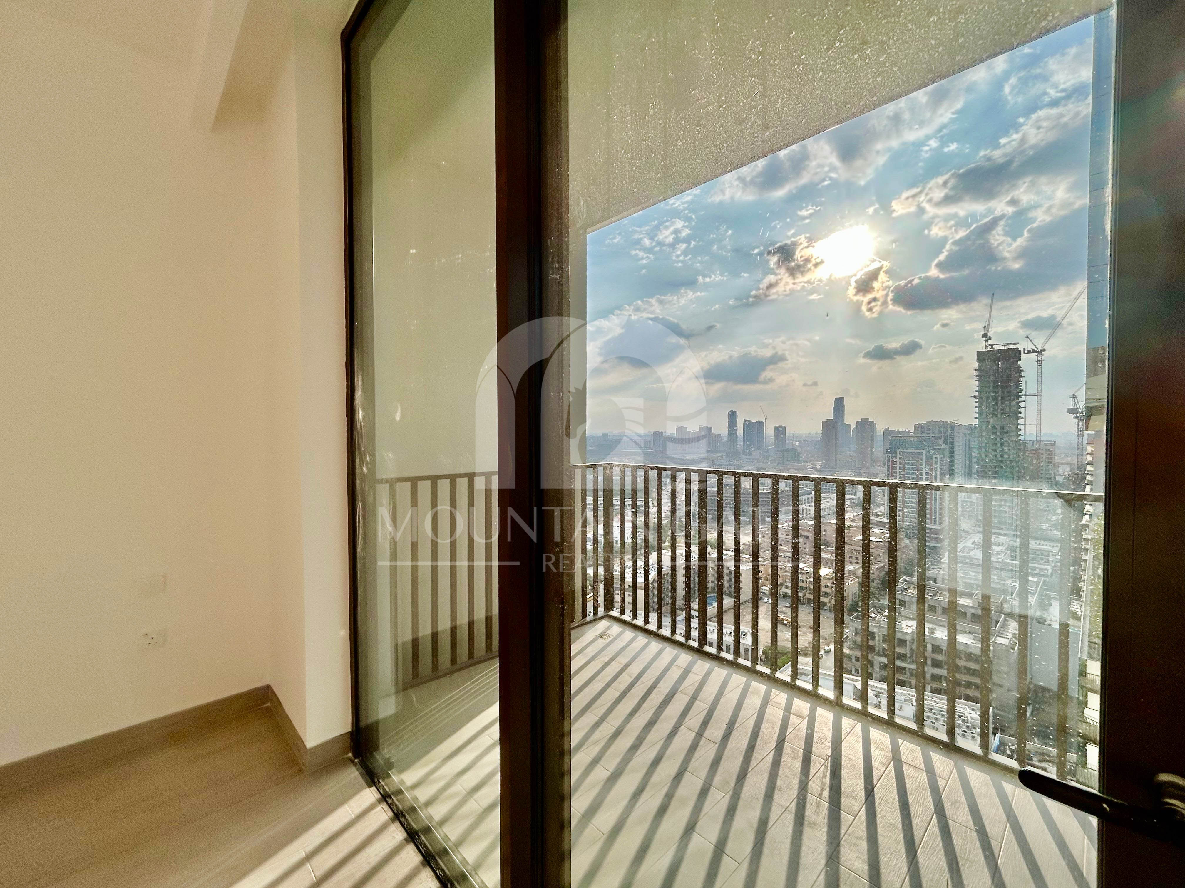 Vacant High-Floor Home | Prime Location 1BR Jumeirah Village Circle Mountain Gate