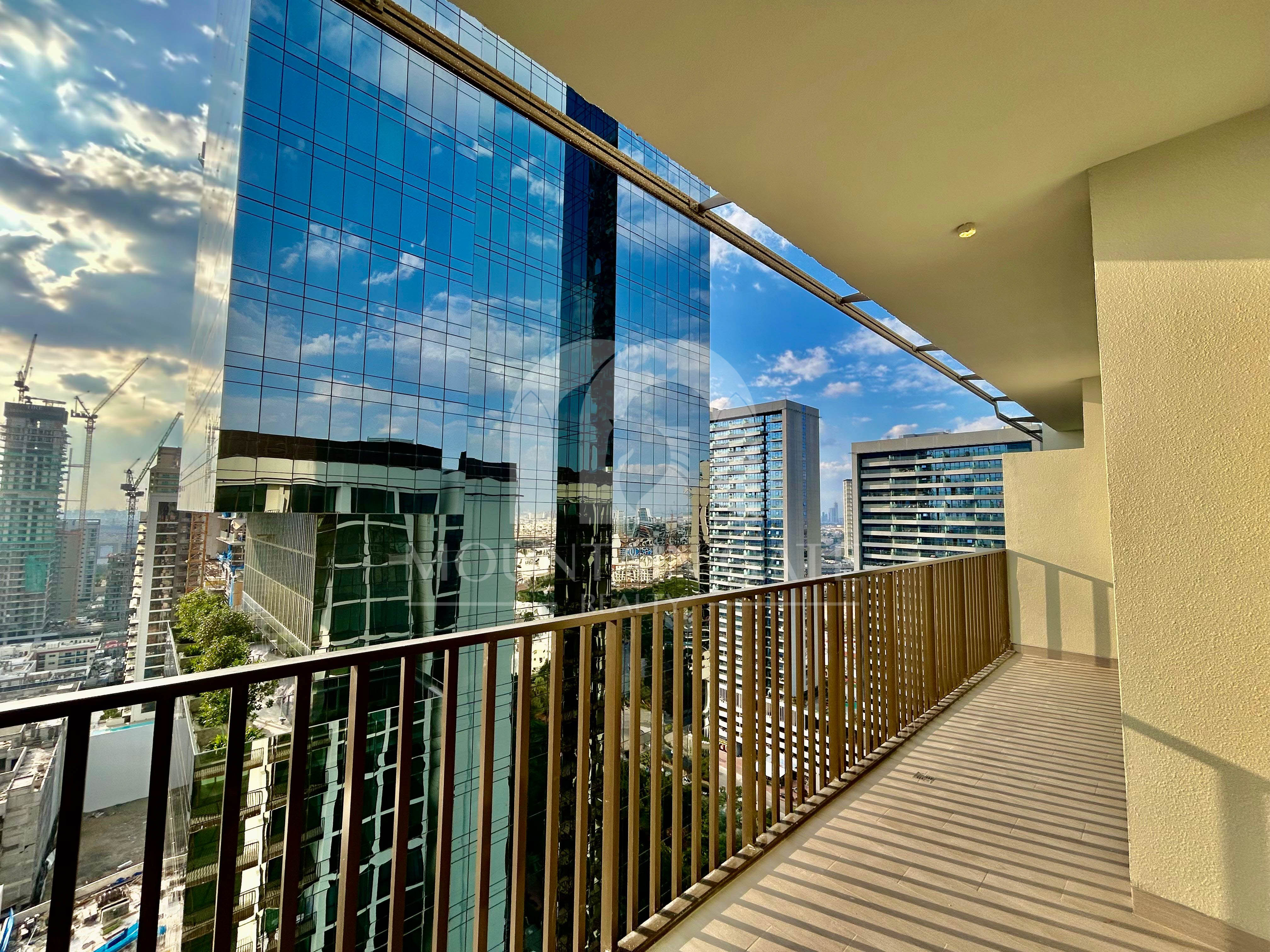 Vacant High-Floor Home | Prime Location 1BR Jumeirah Village Circle Mountain Gate