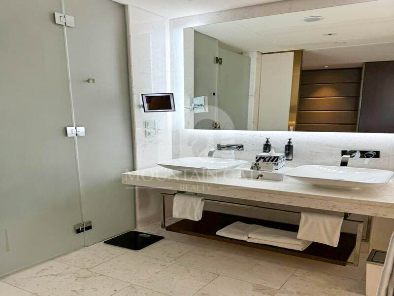 High Floor Luxury | Great Investment Business Bay Mountain Gate
