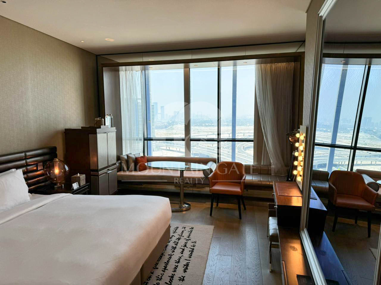 Luxury Furnished | Top Investment Business Bay Mountain Gate