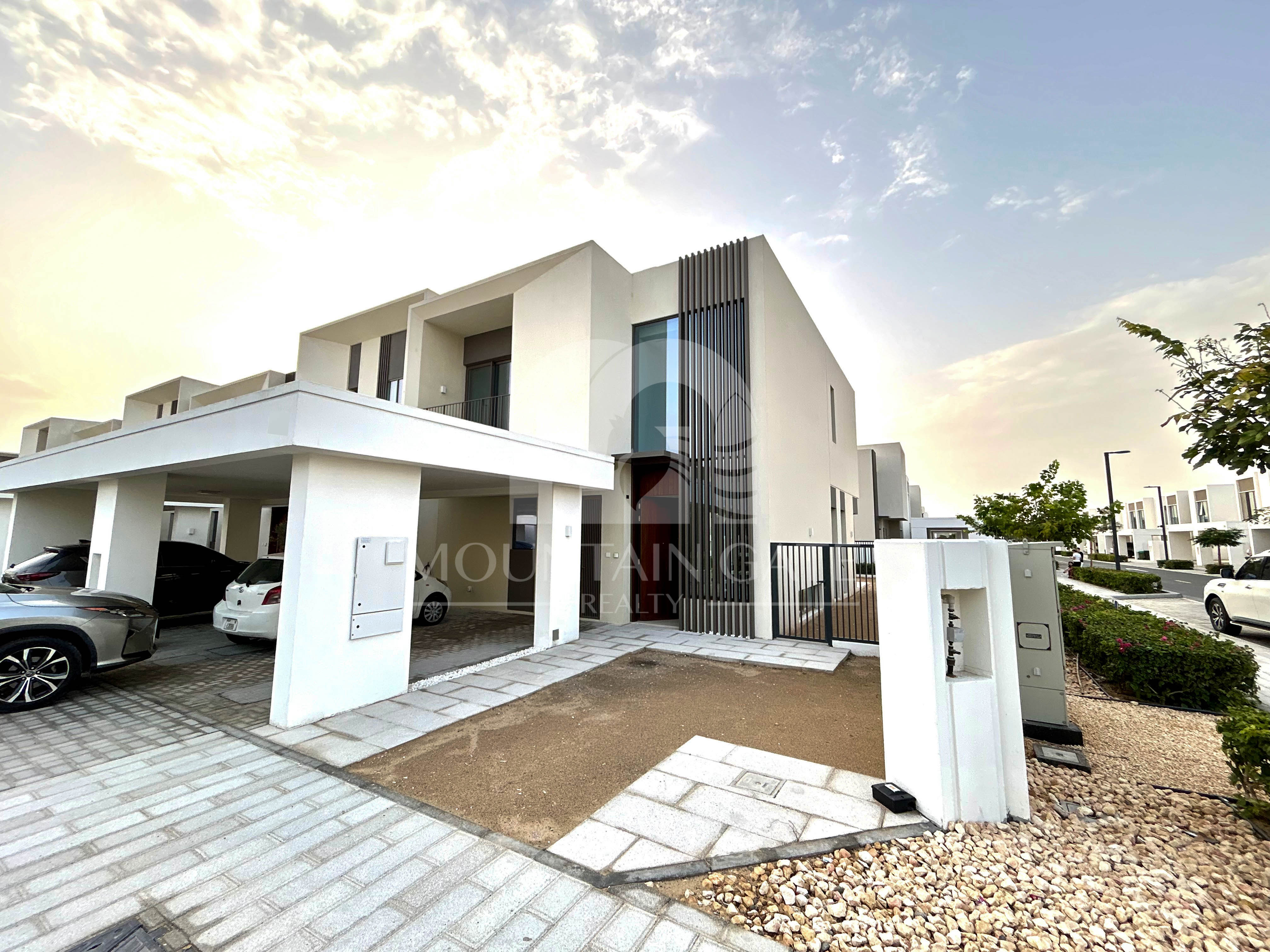 Best Price | Corner Backing Park 4BR The Valley Mountain Gate