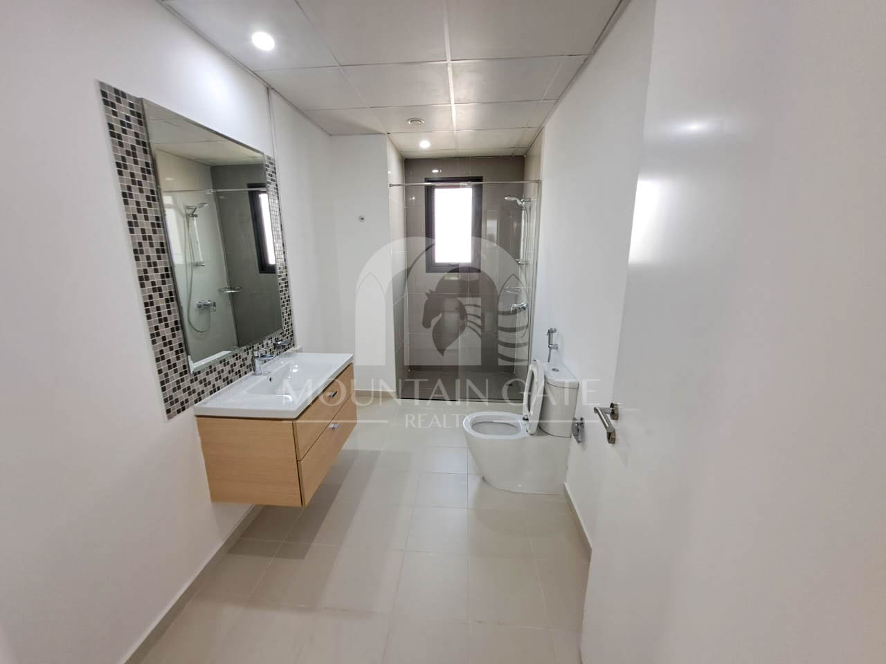 V3 - Luxury fully upgraded - Vacant - Single row 6BR Damac Hills 2 Mountain Gate