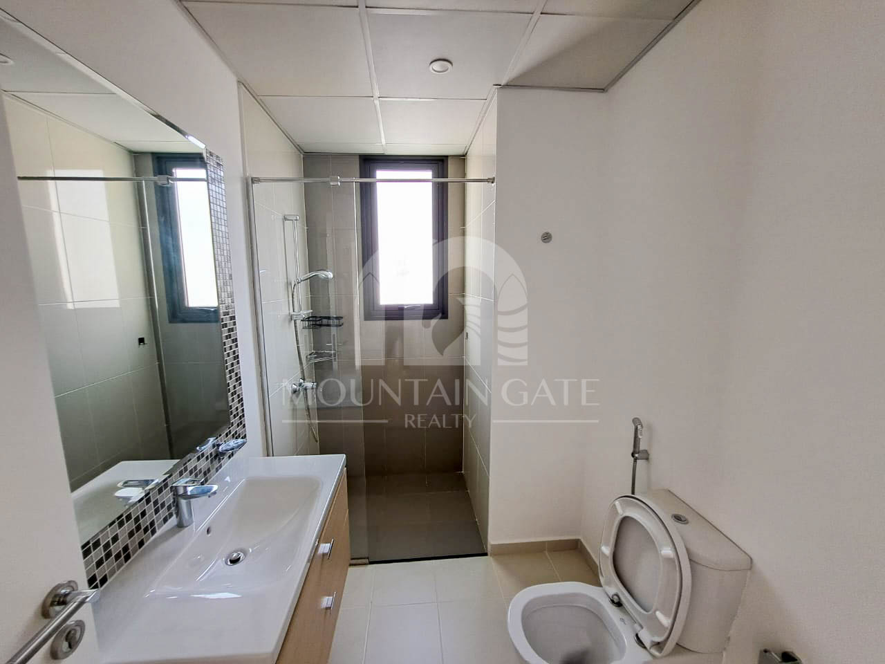 V3 - Luxury fully upgraded - Vacant - Single row 6BR Damac Hills 2 Mountain Gate