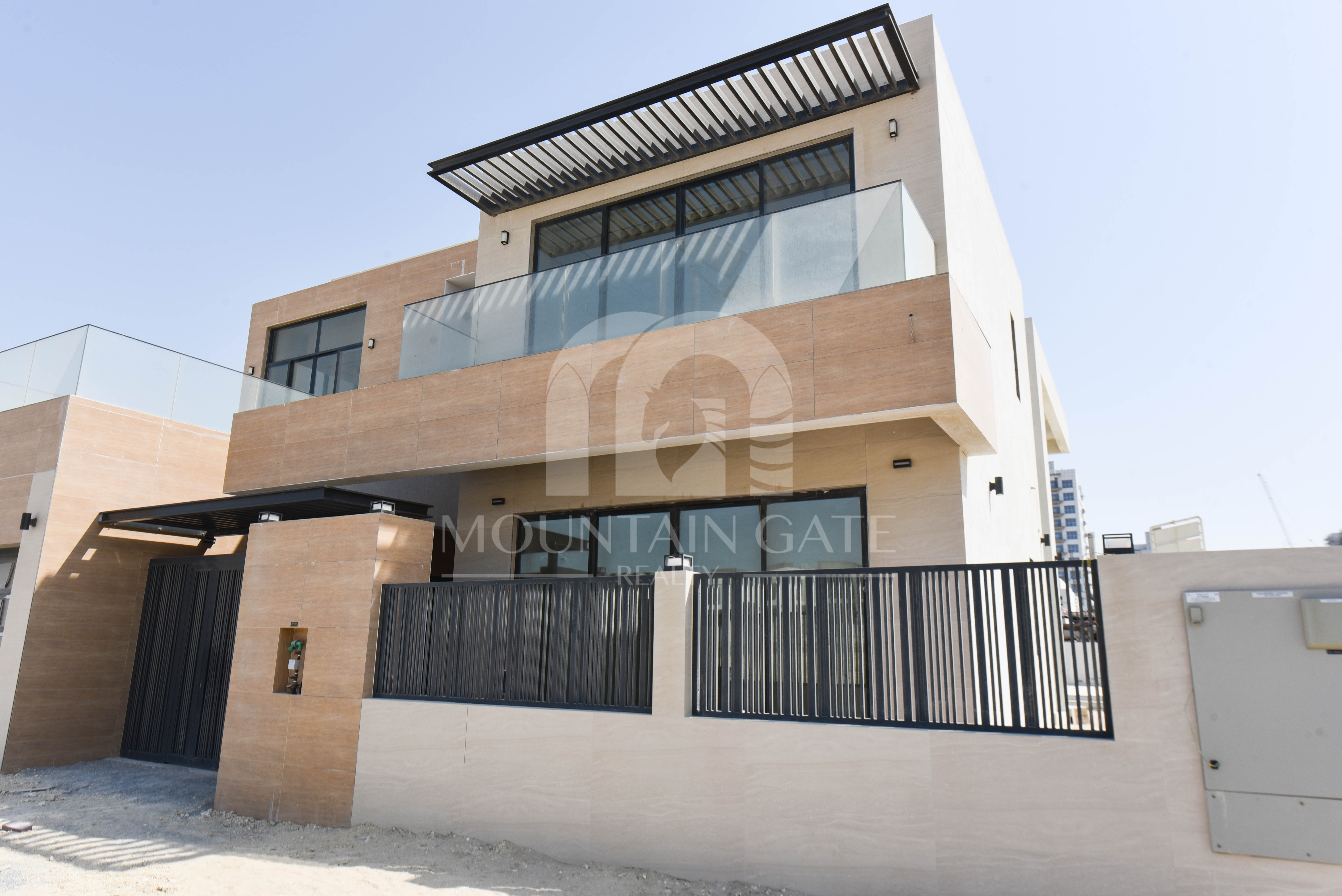 Luxury Smart Home | Corner Villa w/ Private Pool 6BR Al Furjan Mountain Gate