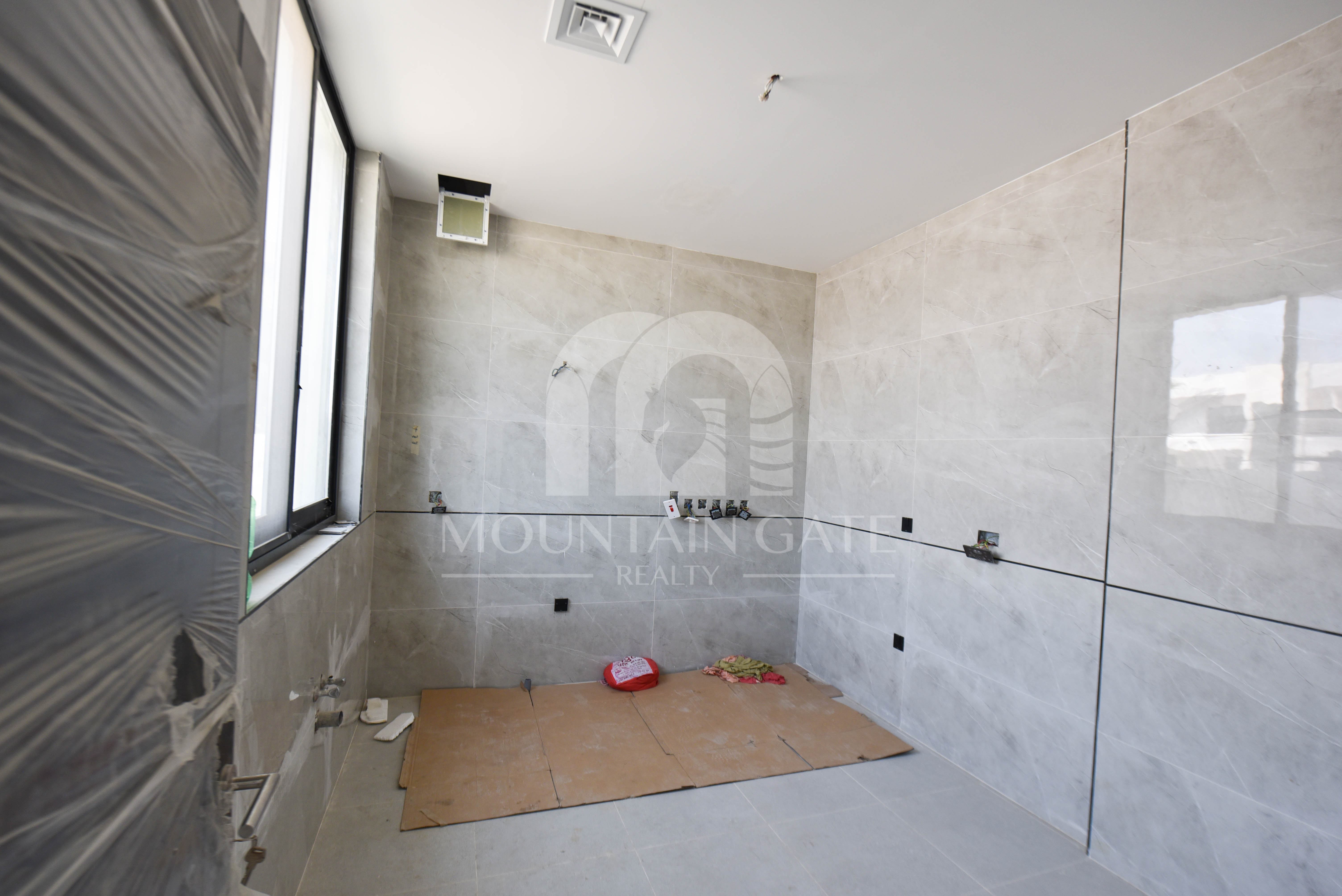 Luxury Smart Home | Corner Villa w/ Private Pool 6BR Al Furjan Mountain Gate