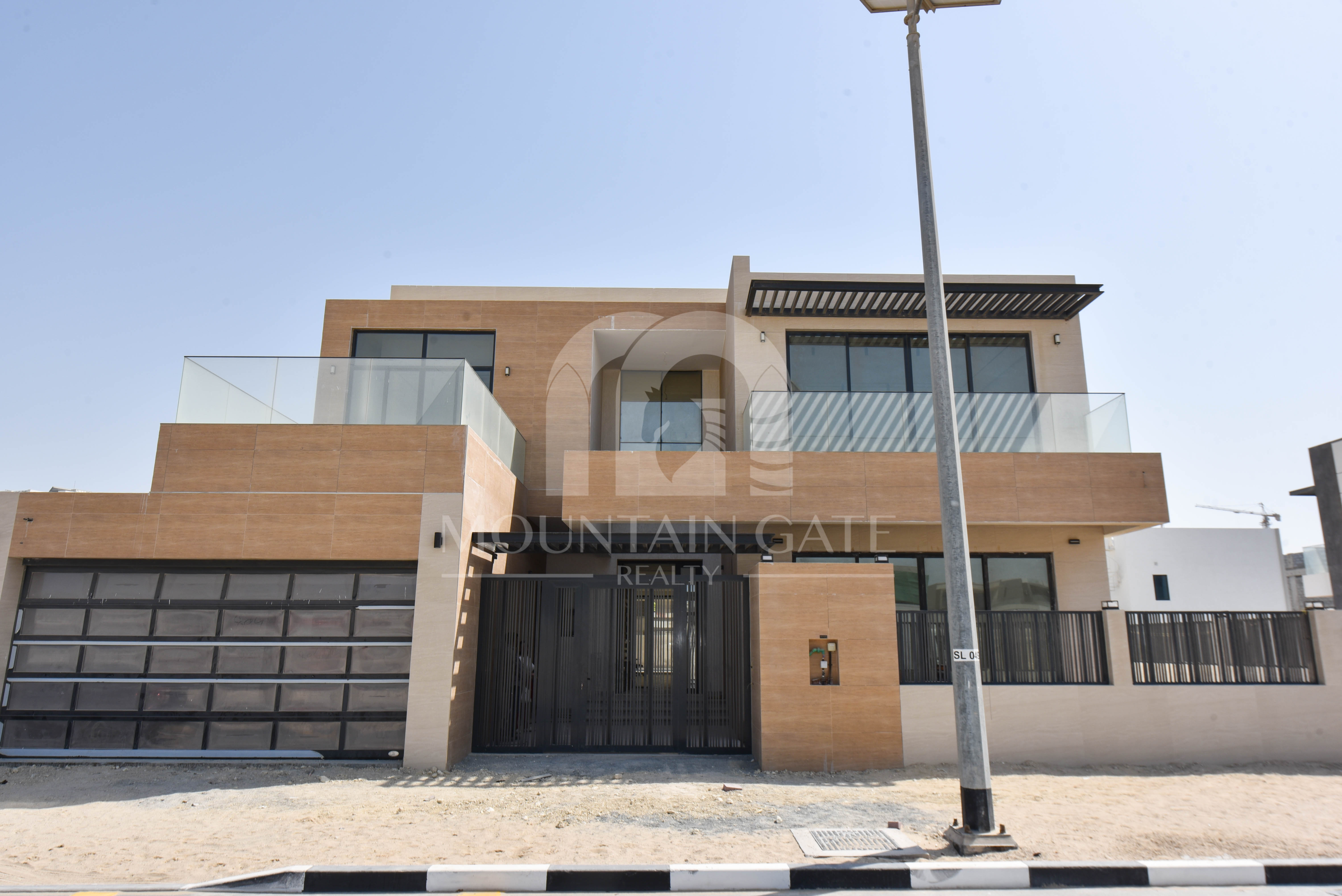 Luxury Smart Home | Corner Villa w/ Private Pool 6BR Al Furjan Mountain Gate