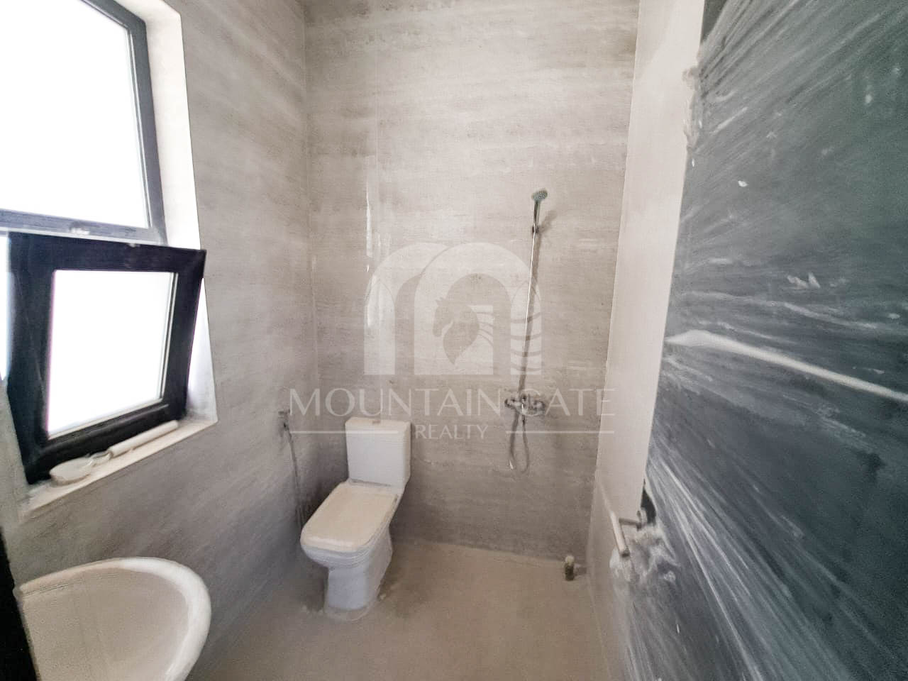 Luxury Smart Home | Corner Villa w/ Private Pool 6BR Al Furjan Mountain Gate