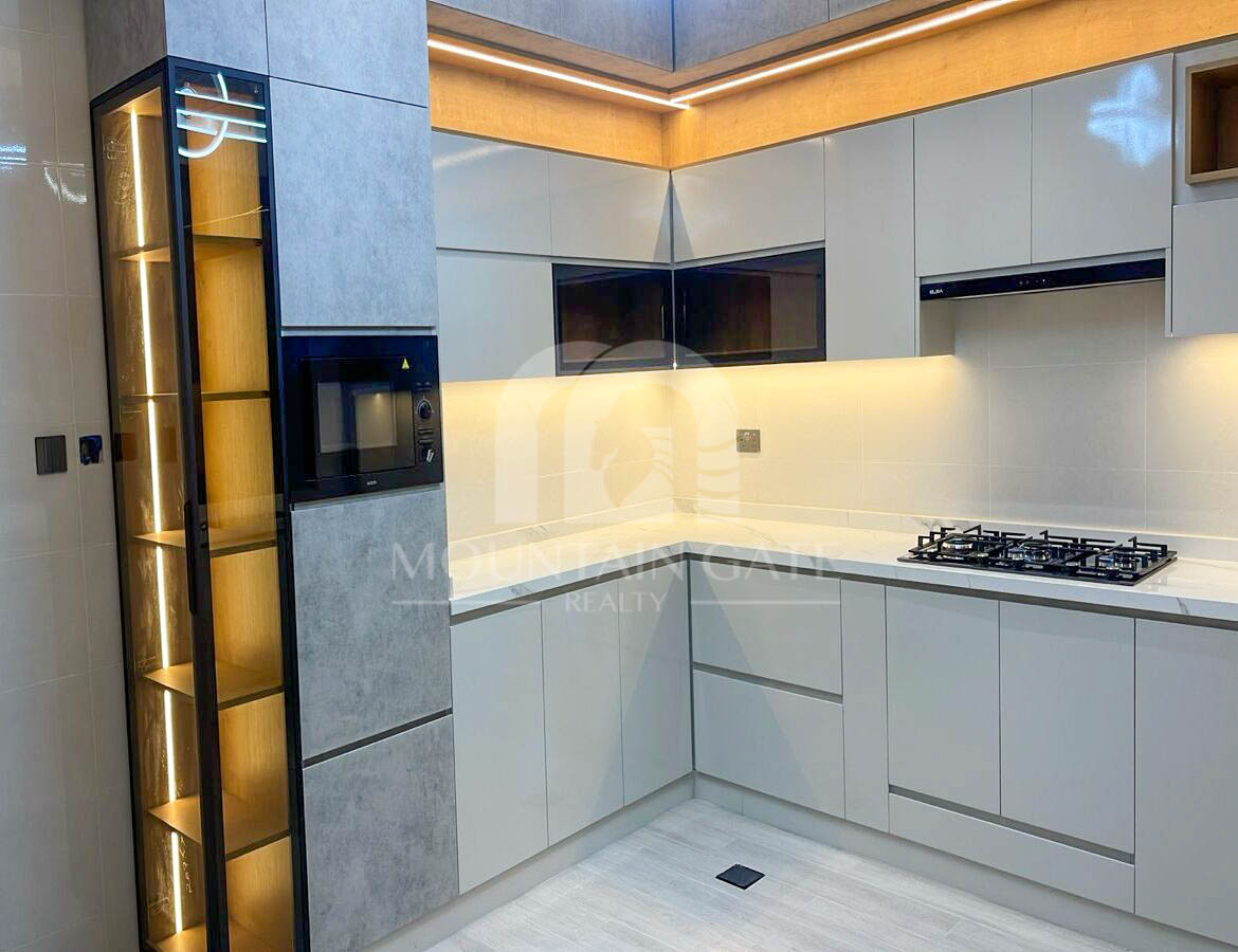 Turnkey Luxury | Brand New | Modern Elegance 5BR Al Zahya Mountain Gate