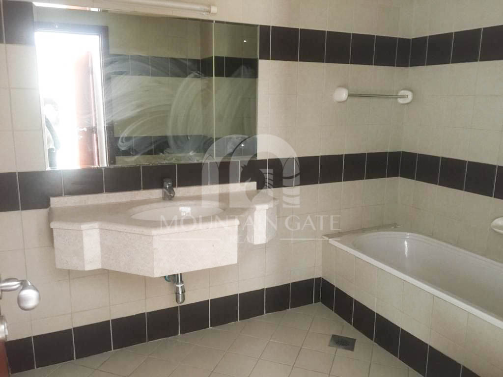 Vacant | Unique Layout | High Floor | Canal View 1BR Dubai Sports City Mountain Gate