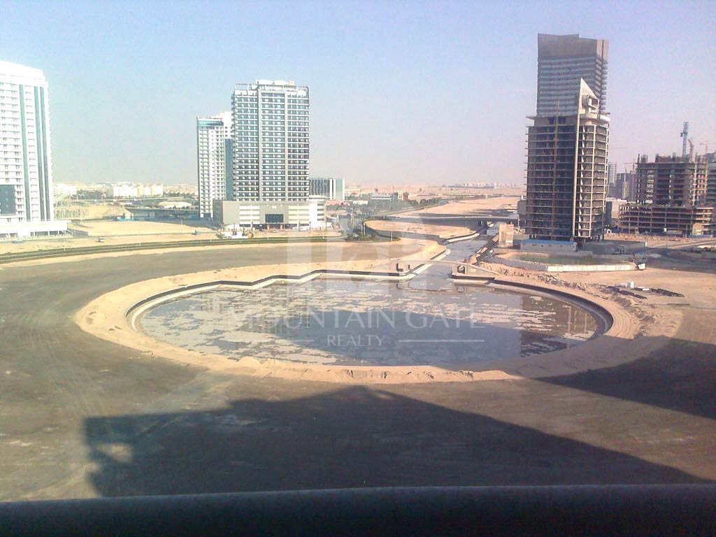 Vacant | Unique Layout | High Floor | Canal View 1BR Dubai Sports City Mountain Gate