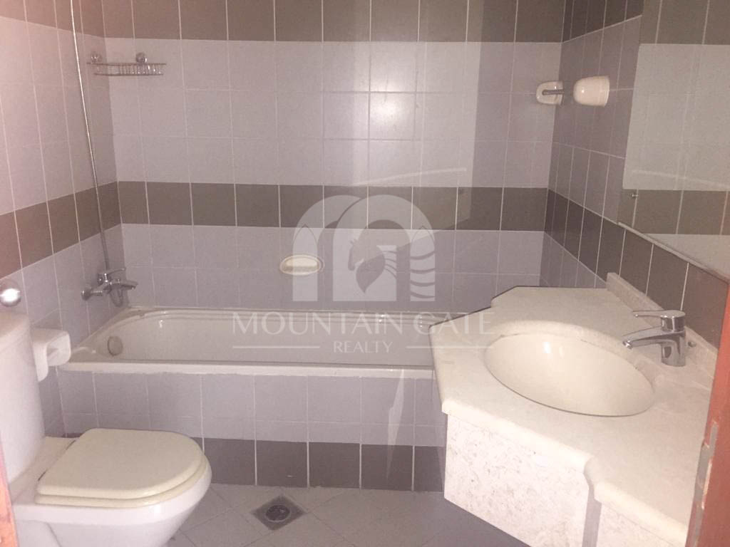 Vacant | Unique Layout | High Floor | Canal View 1BR Dubai Sports City Mountain Gate