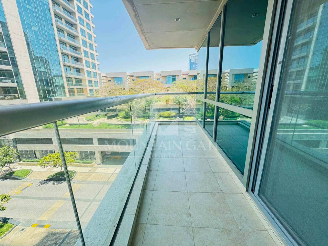 Spacious Unit | Vacant | Stunning Golf & Pool View 2BR The Views Mountain Gate