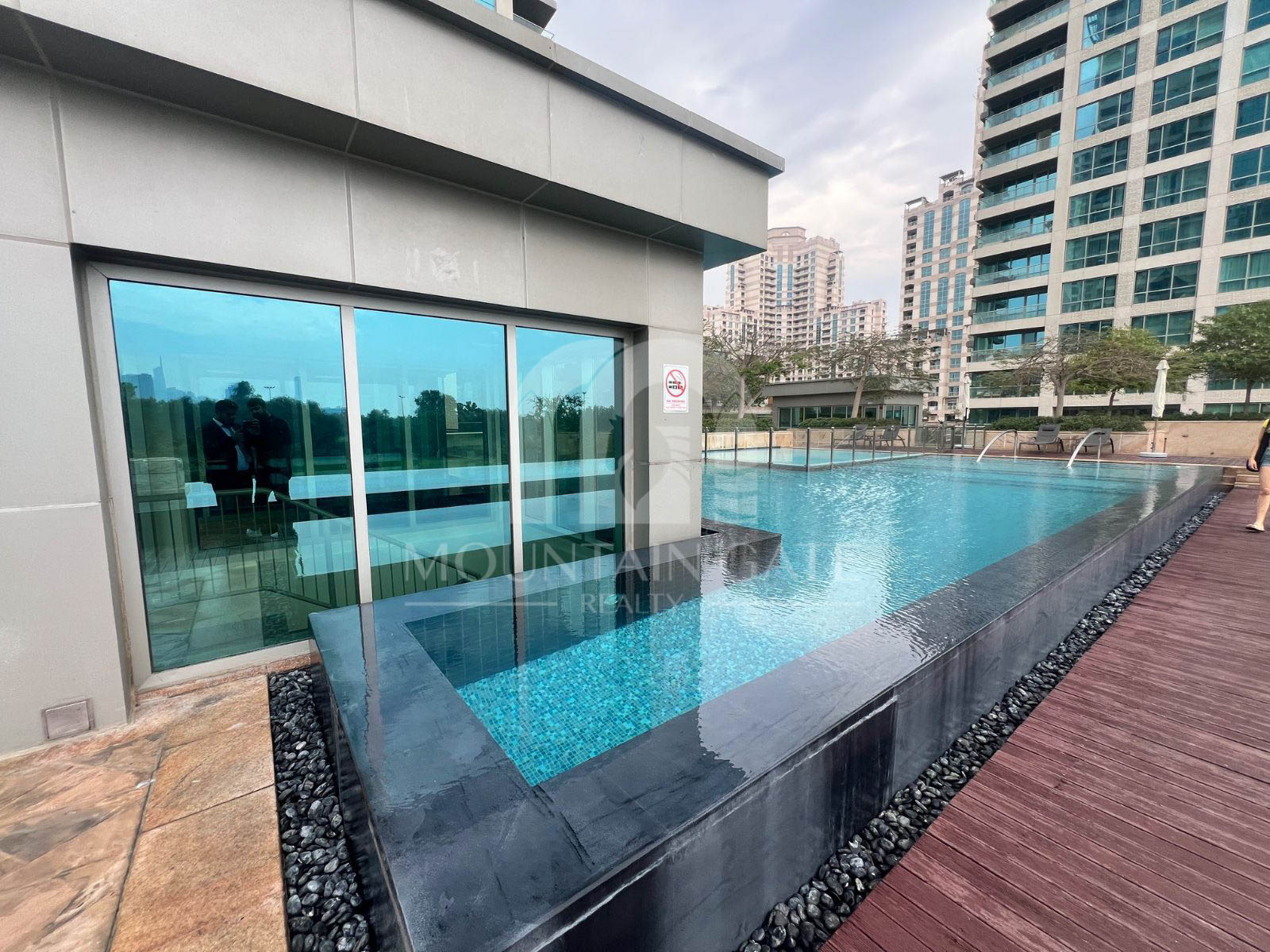 Spacious Unit | Vacant | Stunning Golf & Pool View 2BR The Views Mountain Gate