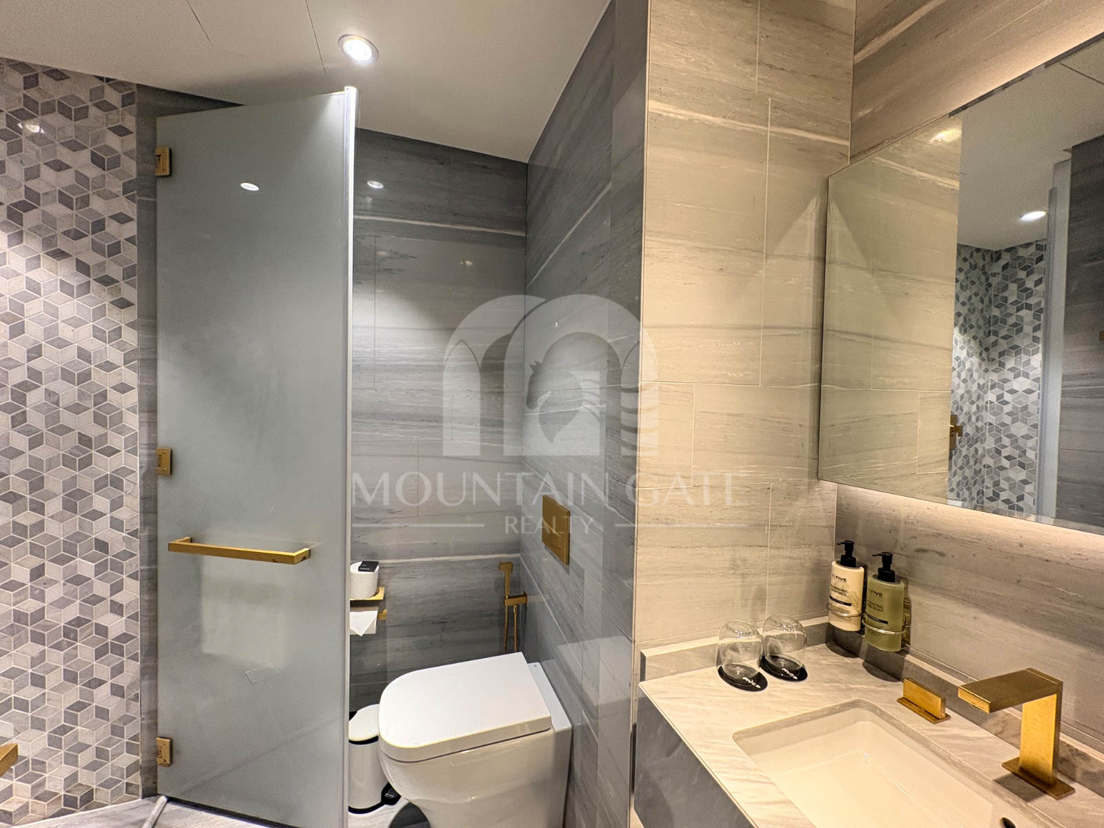 1 of 1 Penthouse | Private Pool | large layout 4BR Palm Jumeirah Mountain Gate