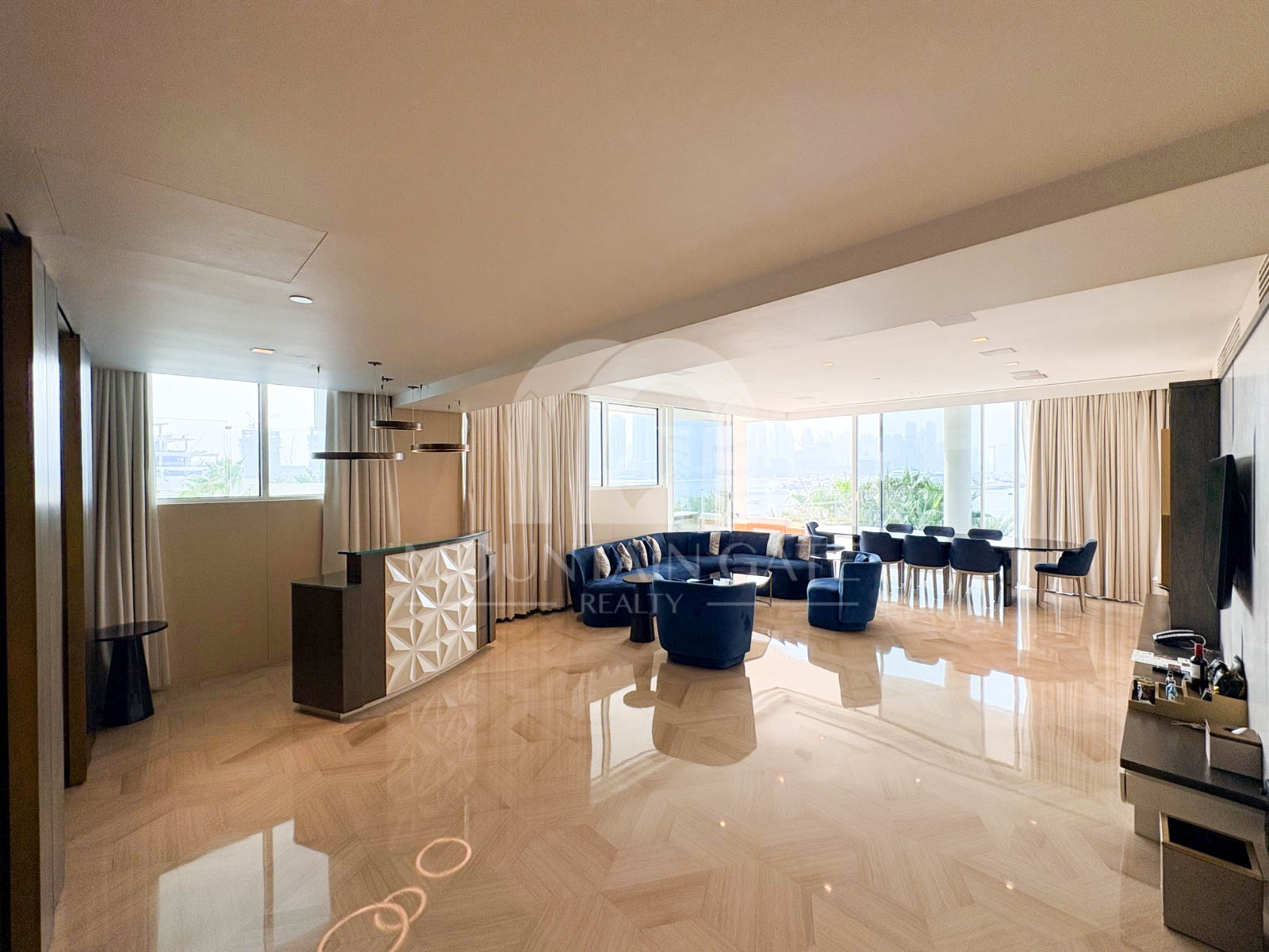 1 of 1 Penthouse | Private Pool | large layout 4BR Palm Jumeirah Mountain Gate