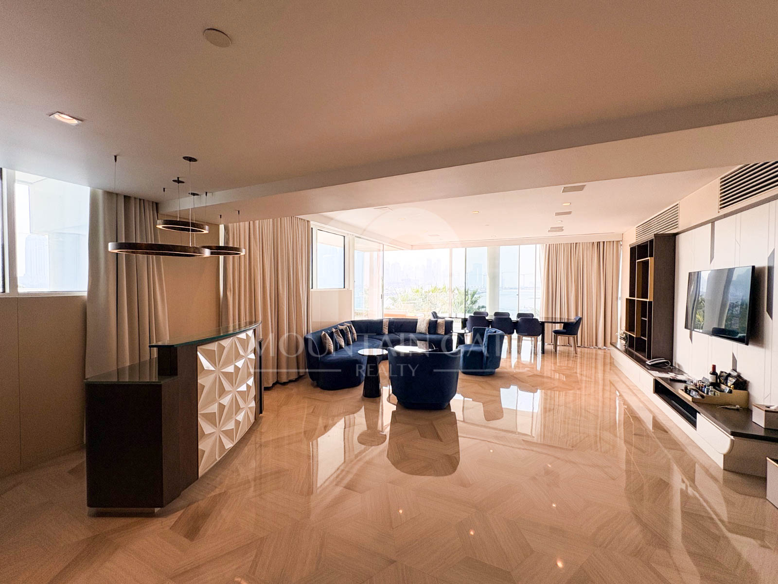 1 of 1 Penthouse | Private Pool | large layout 4BR Palm Jumeirah Mountain Gate