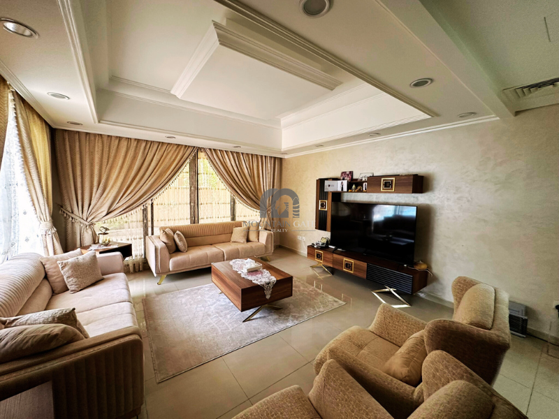 Luxury villa | Big Pool | Vacant on transfer 6BR Muwaileh Commercial Mountain Gate