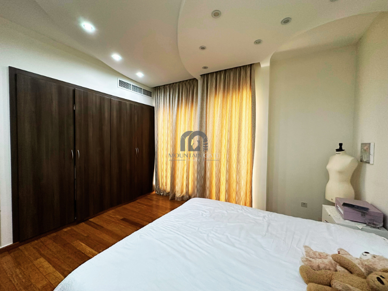 Luxury villa | Big Pool | Vacant on transfer 6BR Muwaileh Commercial Mountain Gate
