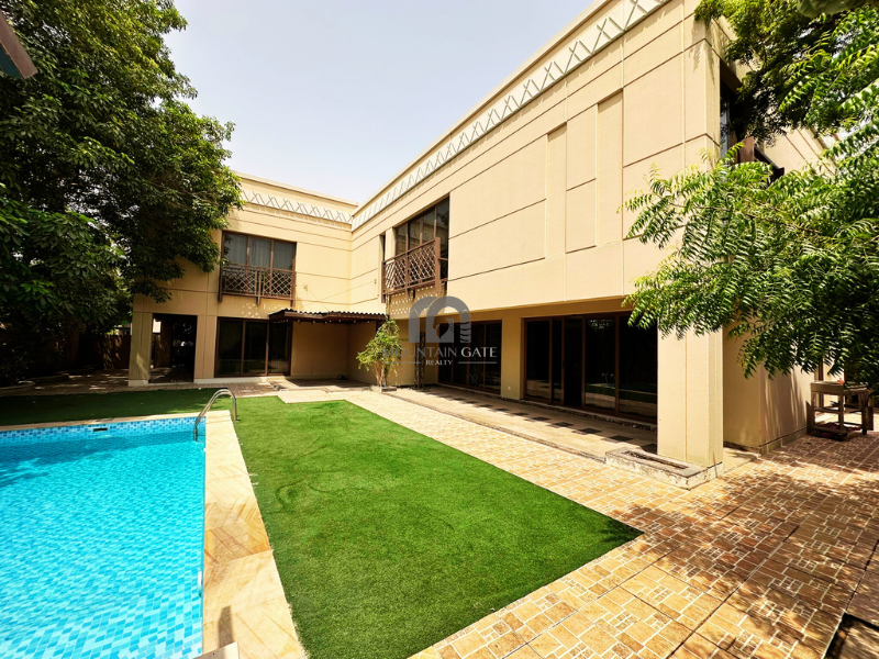 Luxury villa | Big Pool | Vacant on transfer 6BR Muwaileh Commercial Mountain Gate