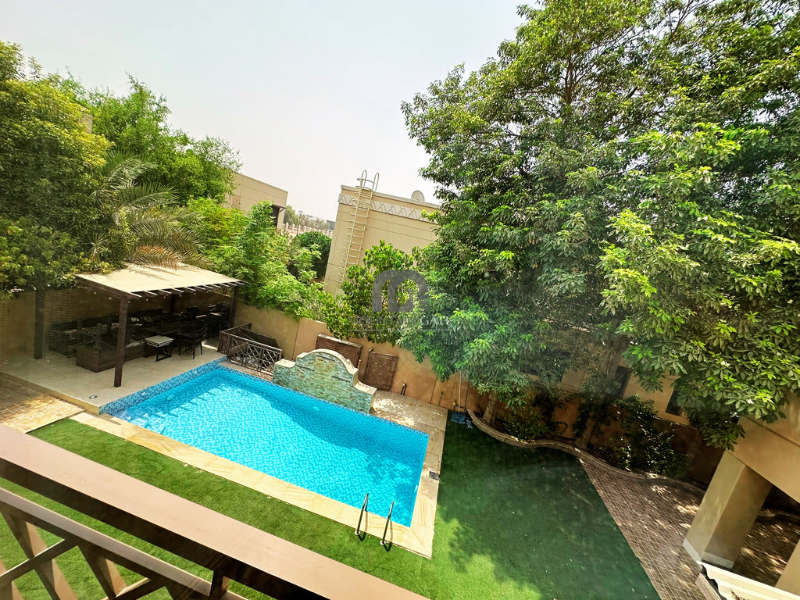 Luxury villa | Big Pool | Vacant on transfer 6BR Muwaileh Commercial Mountain Gate