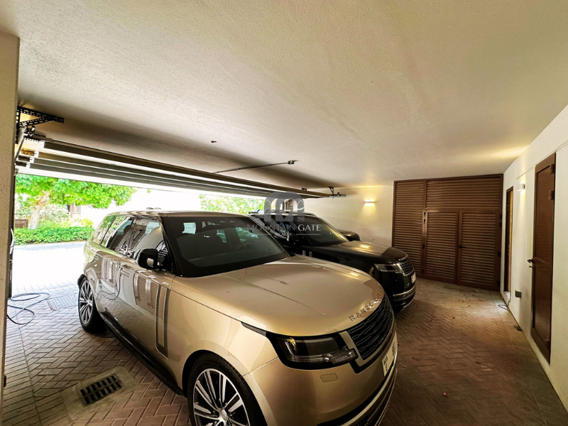 Luxury villa | Big Pool | Vacant on transfer 6BR Muwaileh Commercial Mountain Gate