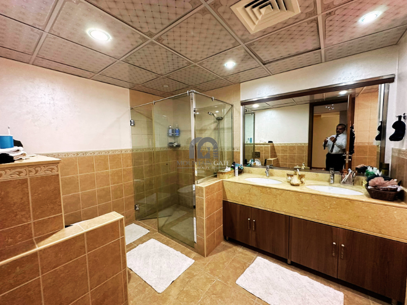 Luxury villa | Big Pool | Vacant on transfer 6BR Muwaileh Commercial Mountain Gate