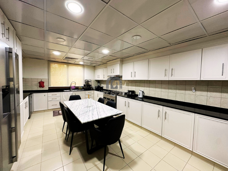 Luxury villa | Big Pool | Vacant on transfer 6BR Muwaileh Commercial Mountain Gate