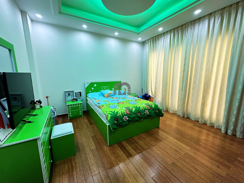 Luxury villa | Big Pool | Vacant on transfer 6BR Muwaileh Commercial Mountain Gate