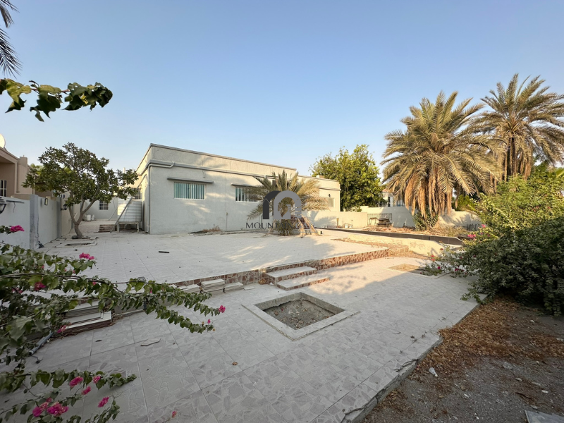 GCC | Large | Commercial/Residential| main street 7BR Al Sharq Mountain Gate