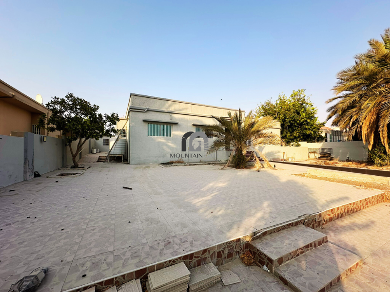 GCC | Large | Commercial/Residential| main street 7BR Al Sharq Mountain Gate