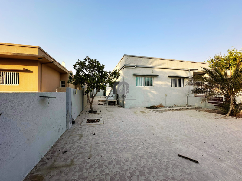 GCC | Large | Commercial/Residential| main street 7BR Al Sharq Mountain Gate