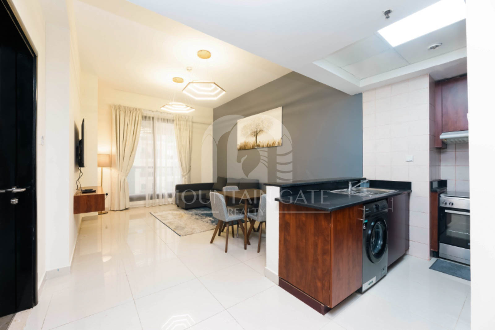 Hot Deal |Prime Dubai Marina | Near Tram & JBR 1BR Dubai Marina Mountain Gate