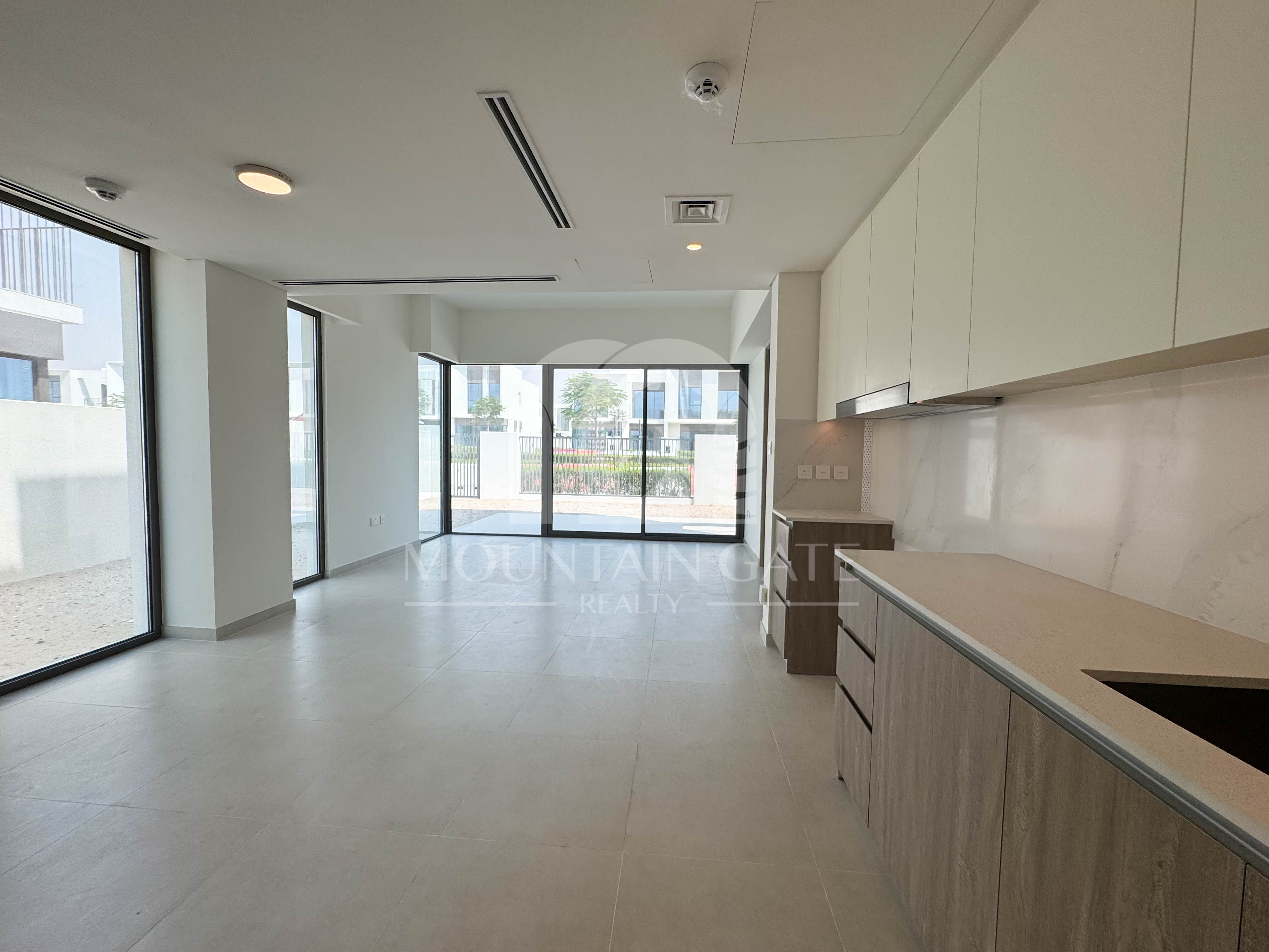 Single Row | Close to Mall | Brand New Available 4BR The Valley Mountain Gate