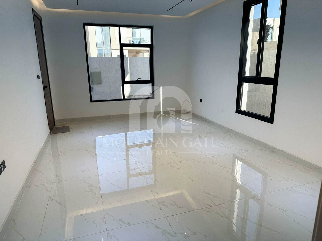 Hot Deal | Prime Location | Privacy & Space 6BR Al Zahya Mountain Gate