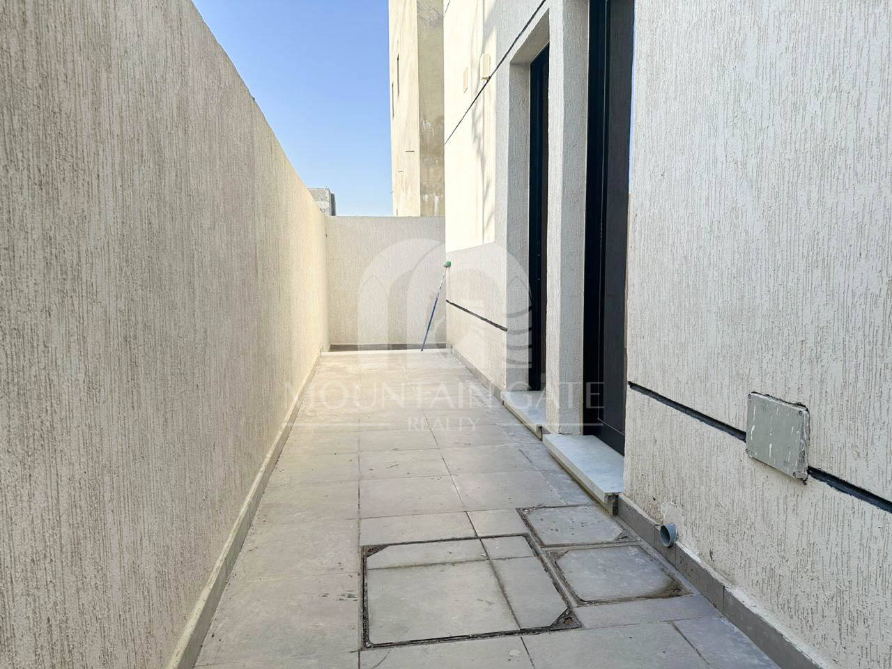 Hot Deal | Prime Location | Privacy & Space 6BR Al Zahya Mountain Gate