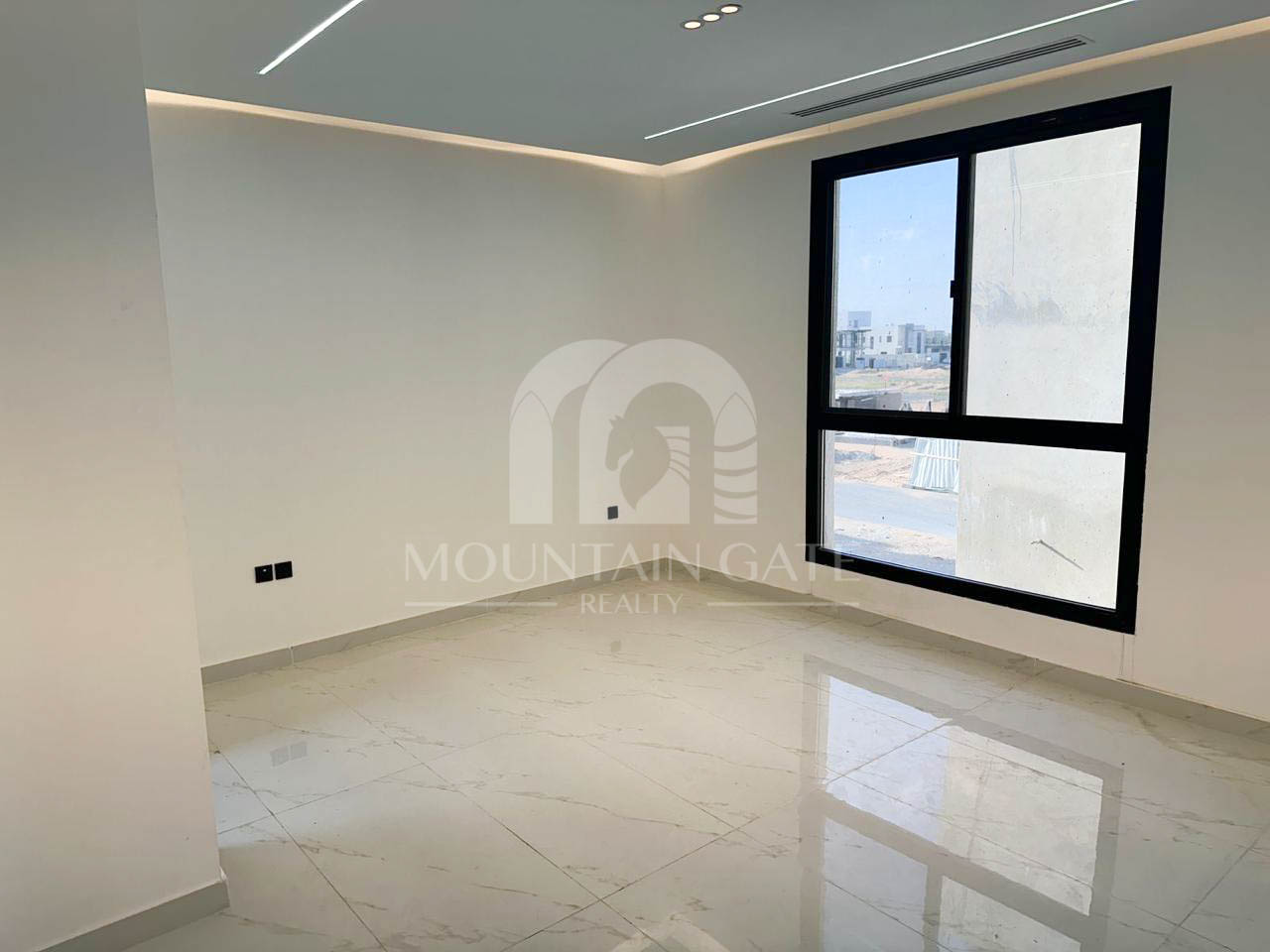 Hot Deal | Prime Location | Privacy & Space 6BR Al Zahya Mountain Gate