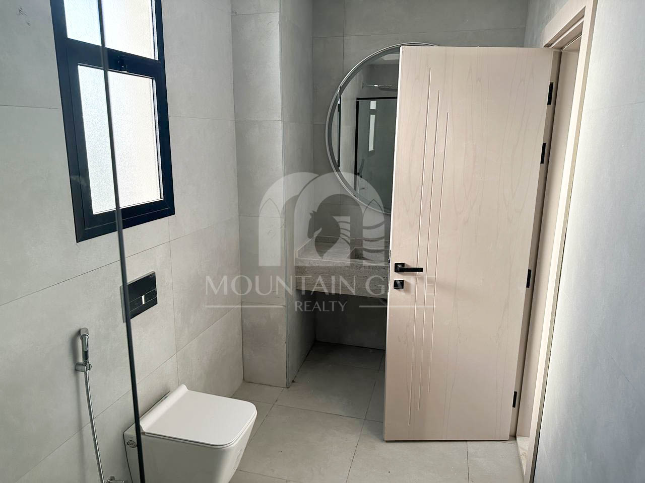 Hot Deal | Prime Location | Privacy & Space 6BR Al Zahya Mountain Gate