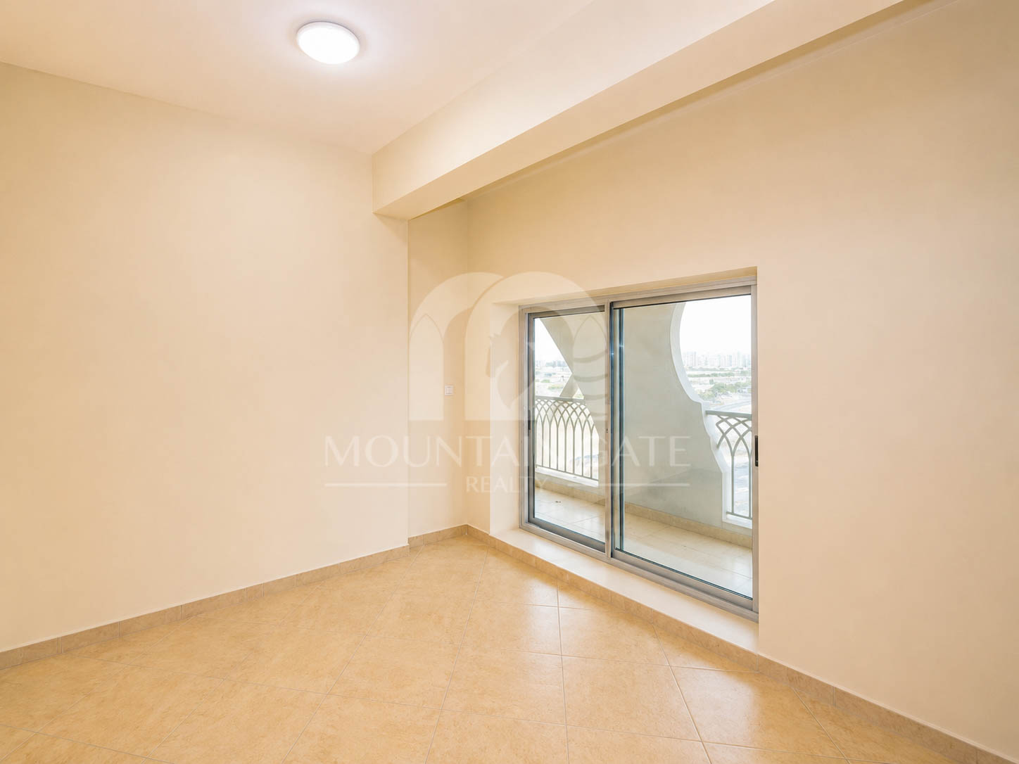 Vacant | Ideal for End User | Spacious Layout 1BR Dubai Land Mountain Gate