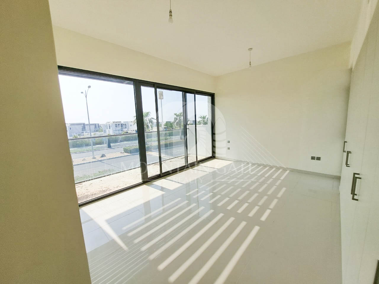 Stunning V3 - Big plot - Best location -Single row 6BR Damac Hills 2 Mountain Gate