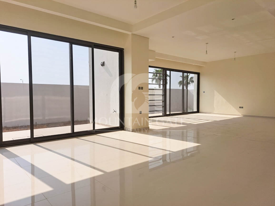 Stunning V3 - Big plot - Best location -Single row 6BR Damac Hills 2 Mountain Gate