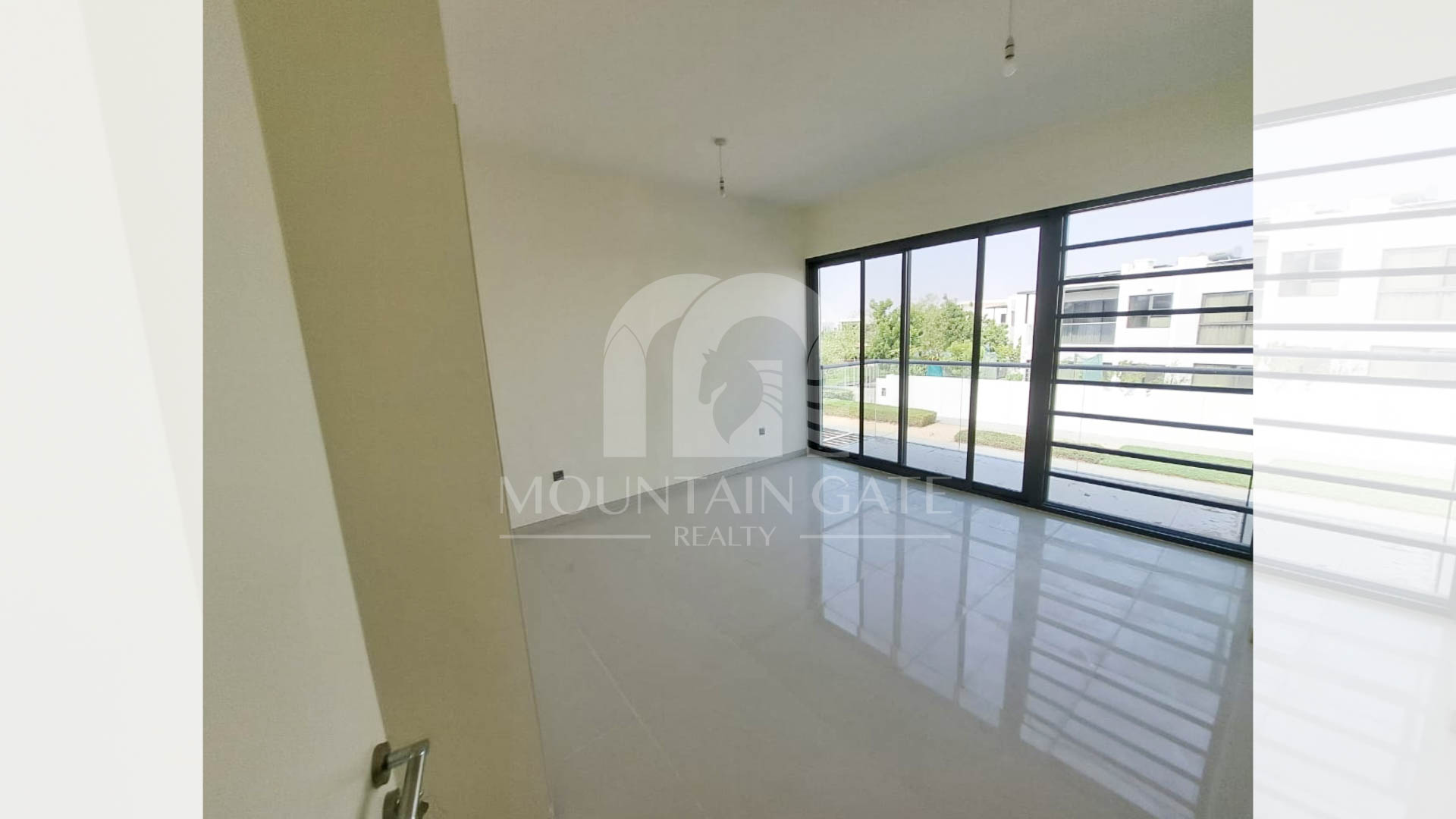 Stunning V3 - Big plot - Best location -Single row 6BR Damac Hills 2 Mountain Gate